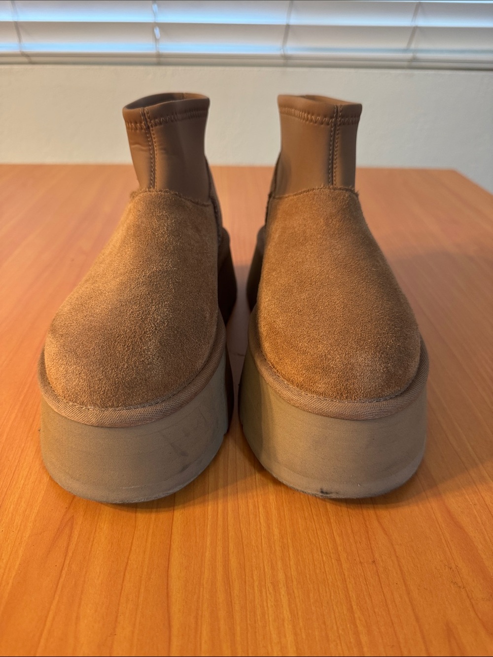 Ugg dipper boots